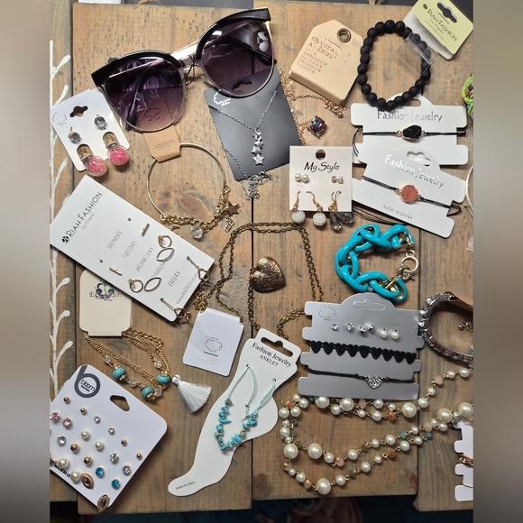 @jooky Jewelry - 10-piece Sparkly Blind Box